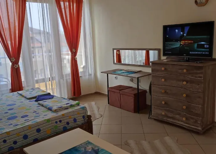 Appartamento - студио в кв сарафово с морски изглед