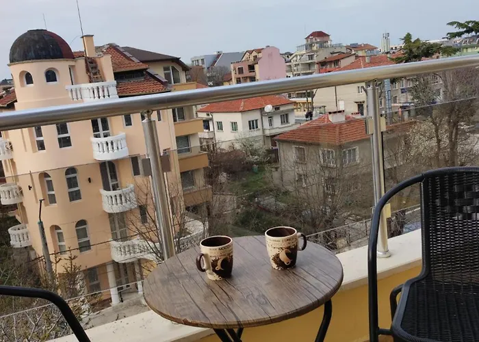 Appartamento - студио в кв сарафово с морски изглед *